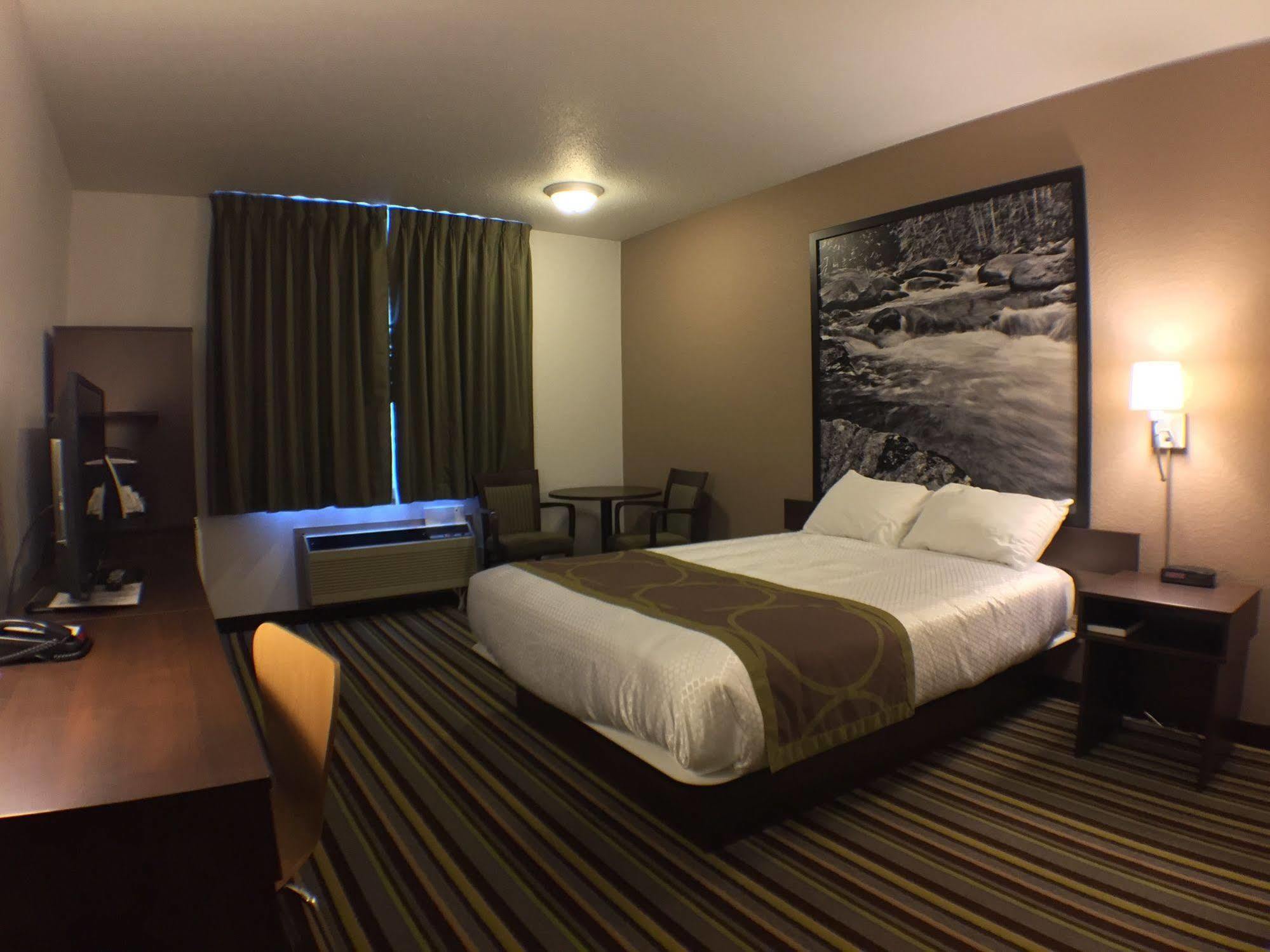 Super 8 By Wyndham Kenora Hotel Exterior foto